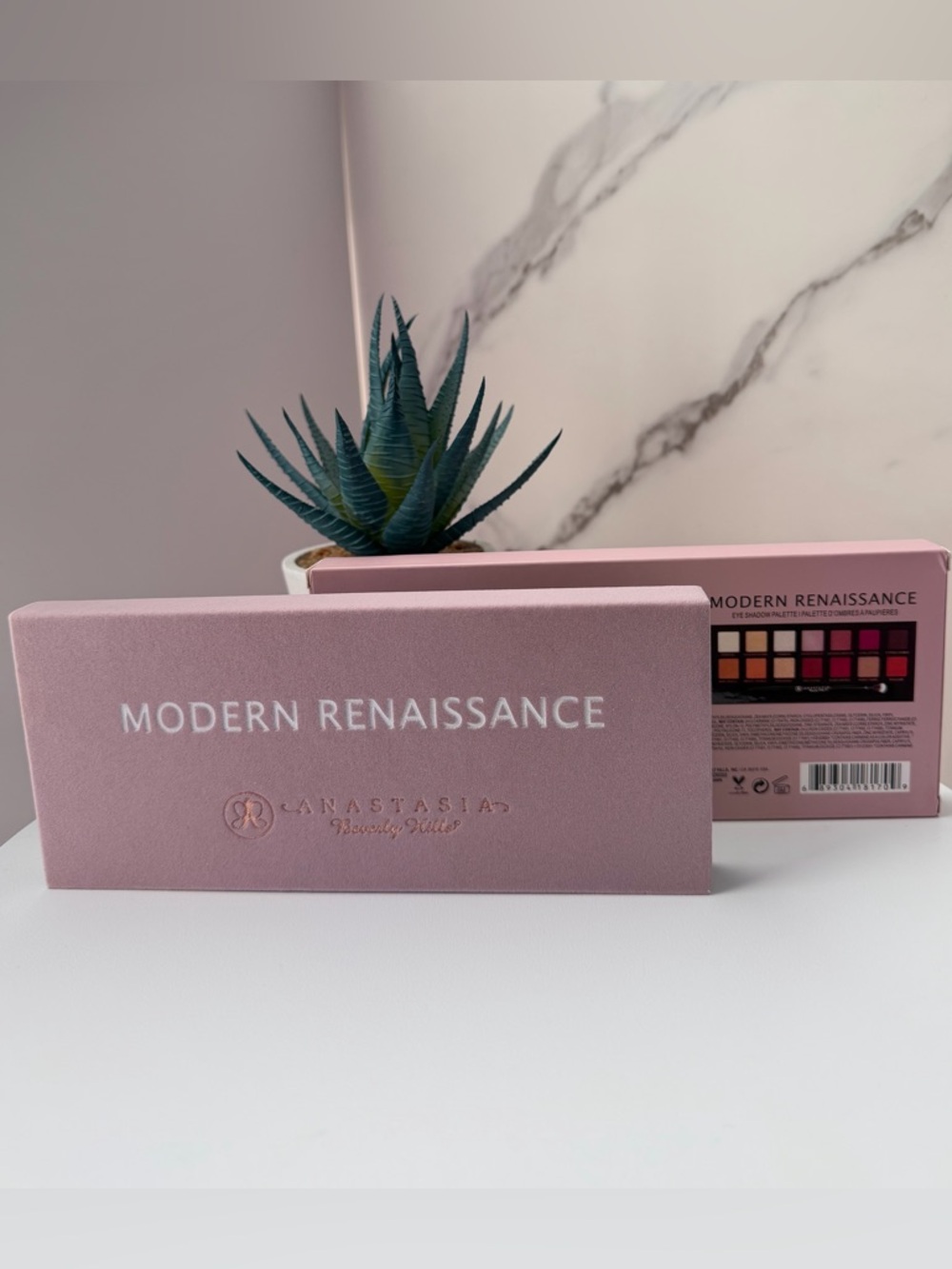 NWT Anastasia Beverly Hills Modern Renaissance Palette in Brand New Original Box